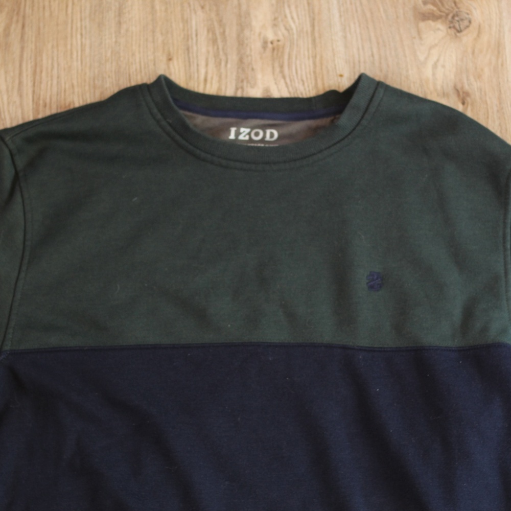 IZOD Pullover